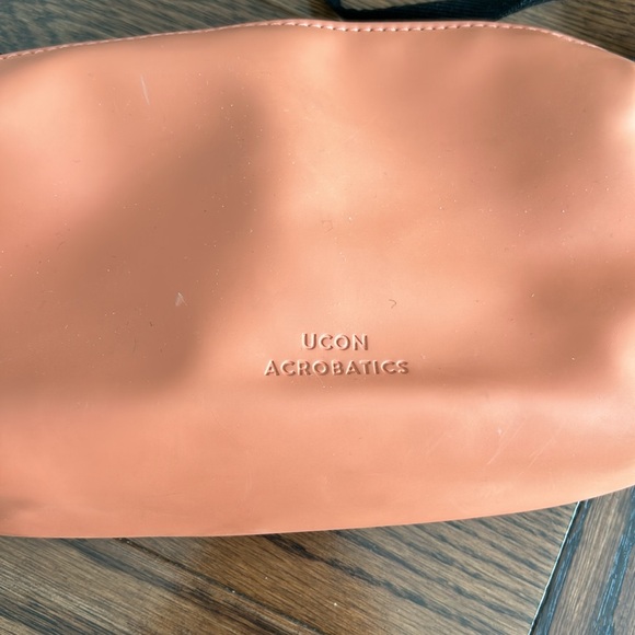 Ucon Acrobatics purse - Picture 2 of 6